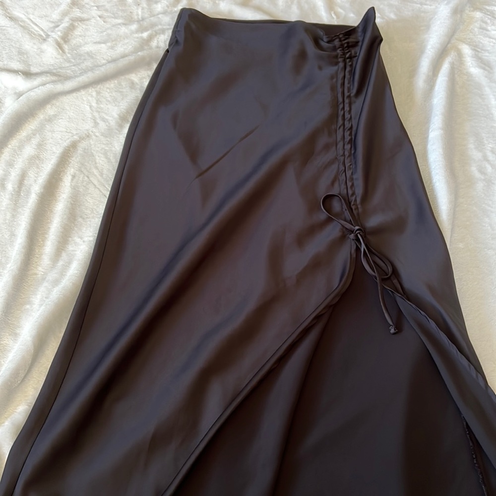 Long skirt with slit